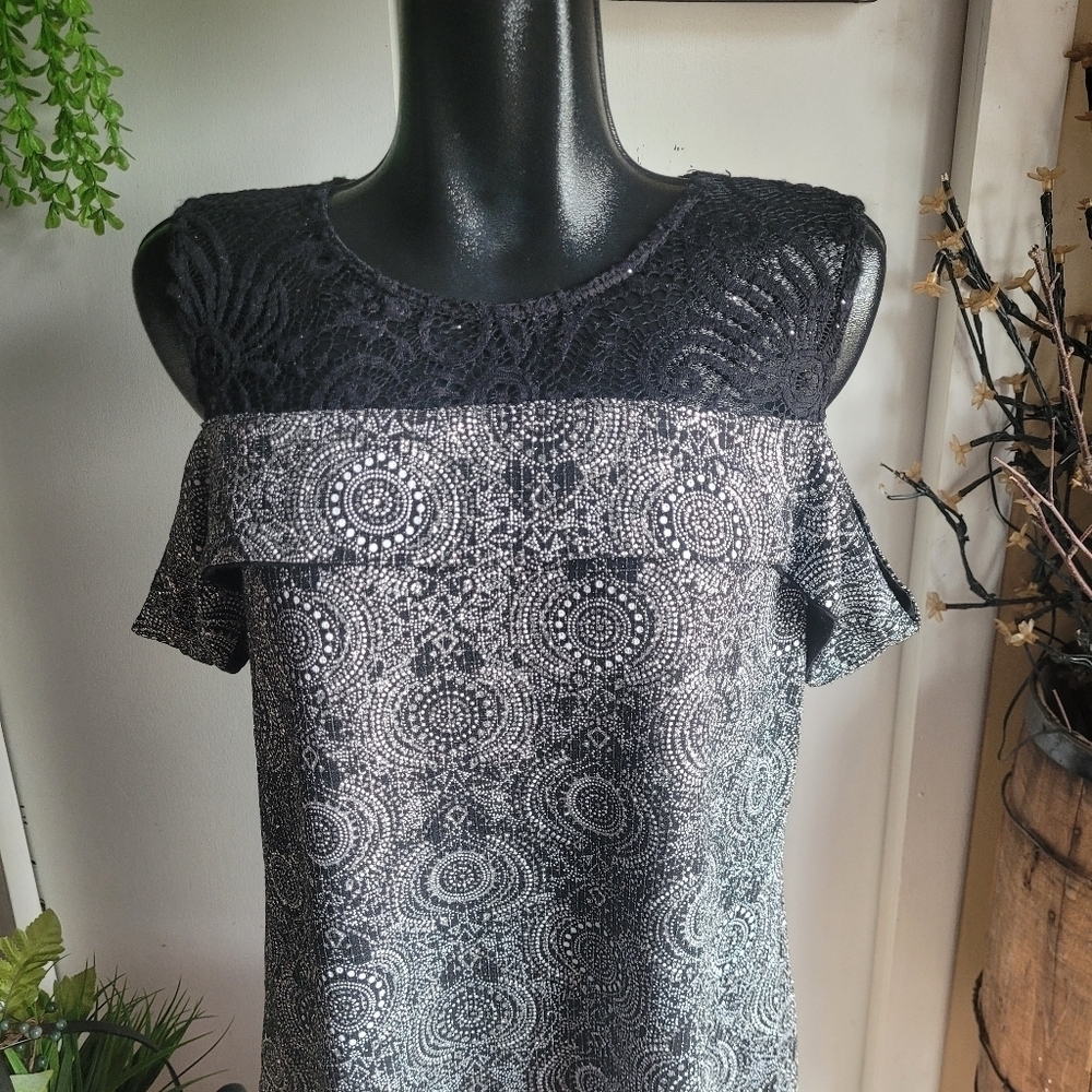 Black Patterned Cold-Shoulder Tunic Top - Picture 2 of 7